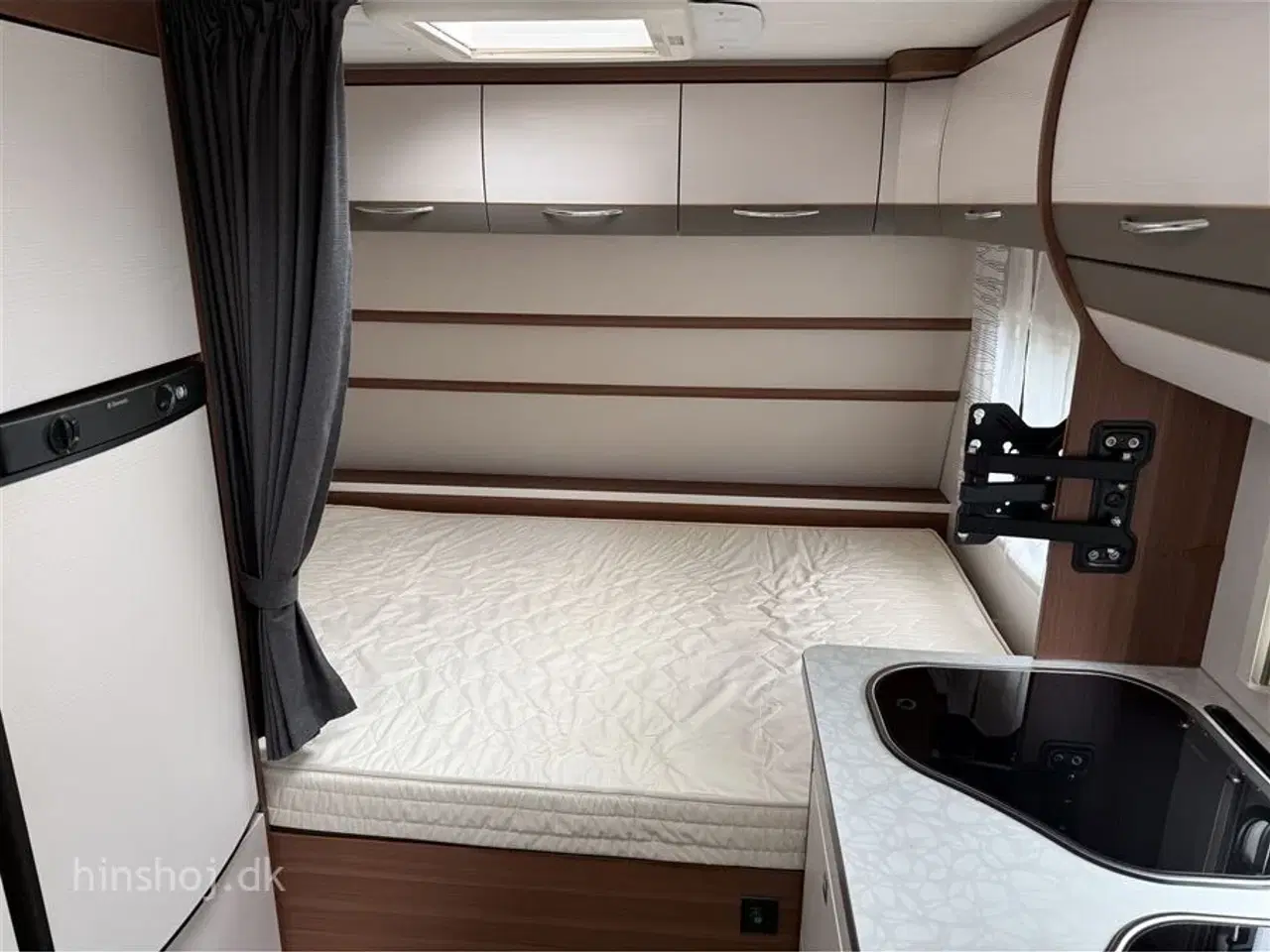 Billede 10 - 2014 - LMC Vivo 400 D   Dejlig Rejse vogn med dobbeltseng fra Hinshøj Caravan