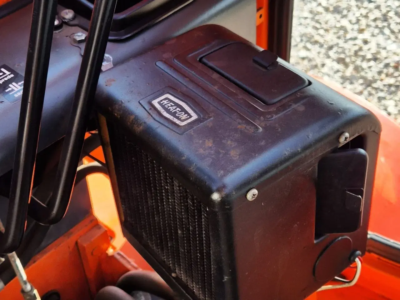 Billede 19 - Baoli 30 / ekstrem velholdt og kun 1300 timer / lukket kabine