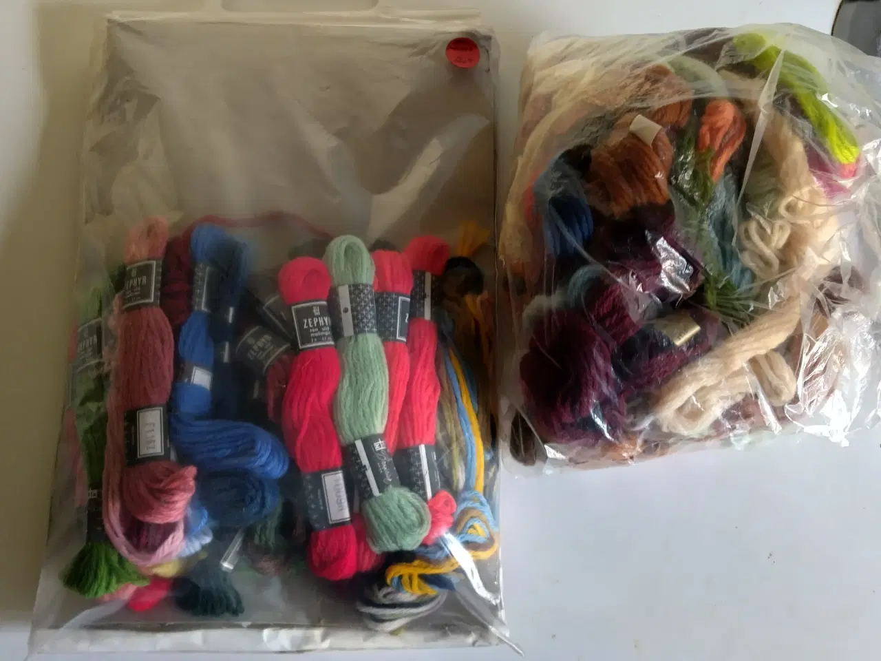 Billede 9 - 750 stk. Broderigarn - 5 broderier - hæklesæt