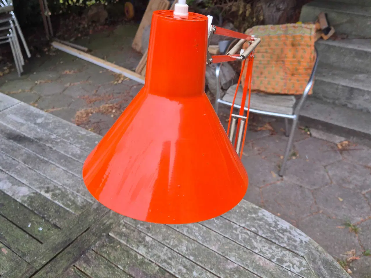 Billede 3 - Orange arkitektlampe med et rødligt strejf 