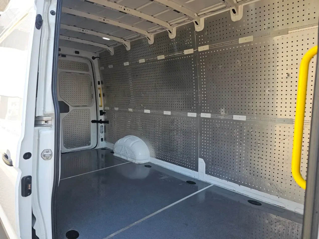 Billede 10 - MAN TGE 3.180 A8 L4H3, Kassevogn