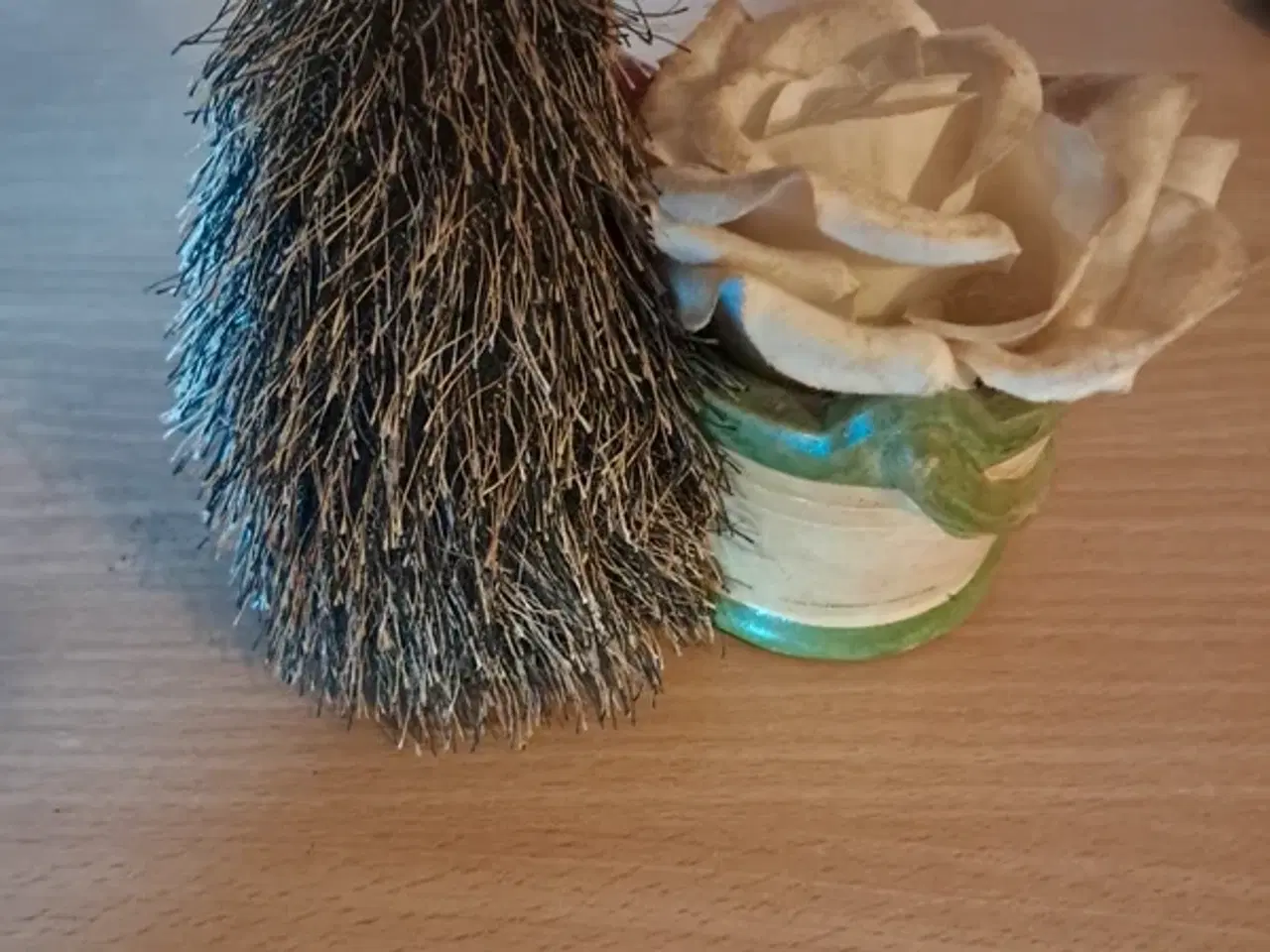 Billede 3 - Pindsvine urtepotteskjuler