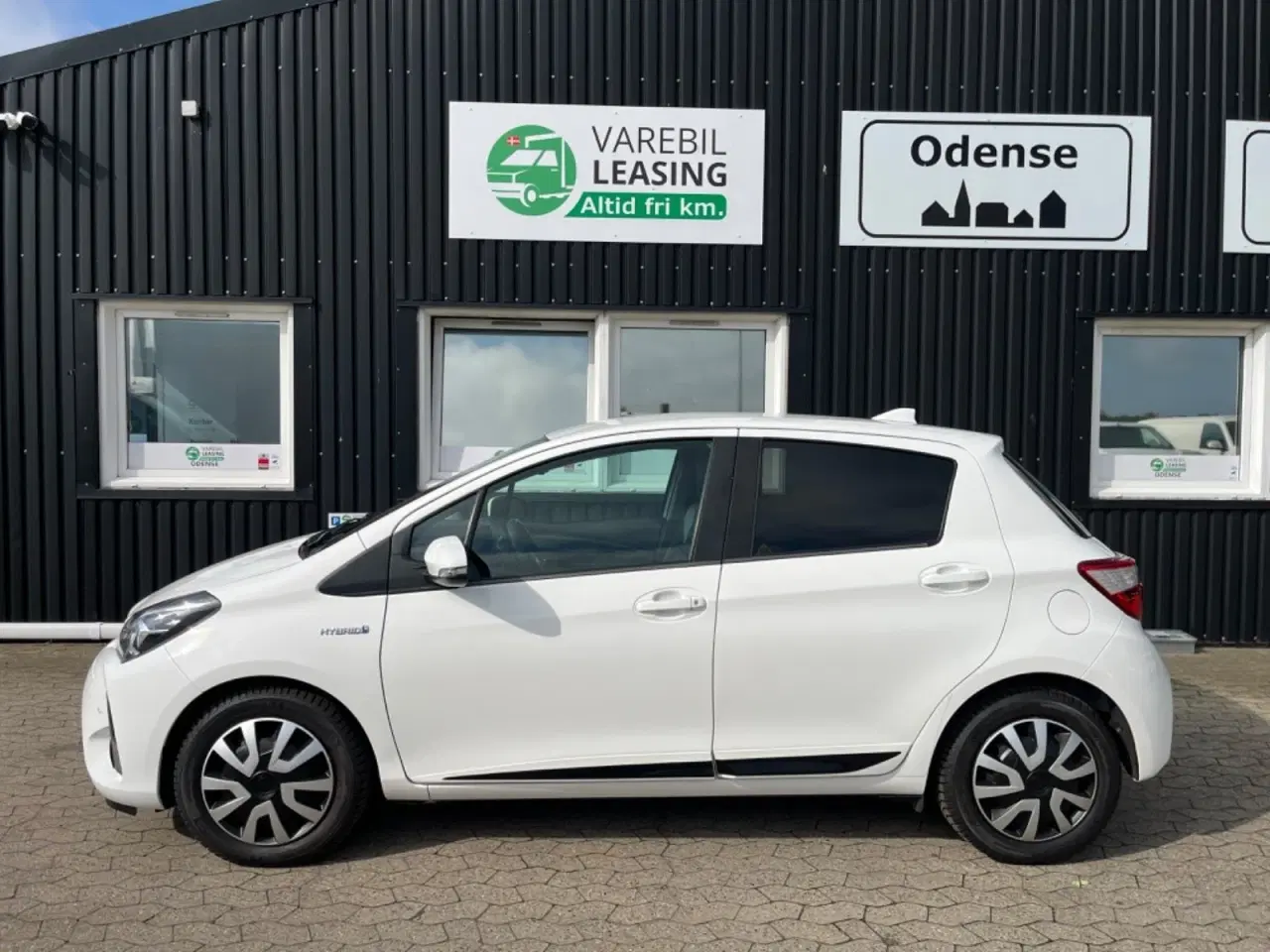 Billede 1 - Toyota Yaris 1,5 Hybrid H1 e-CVT Van