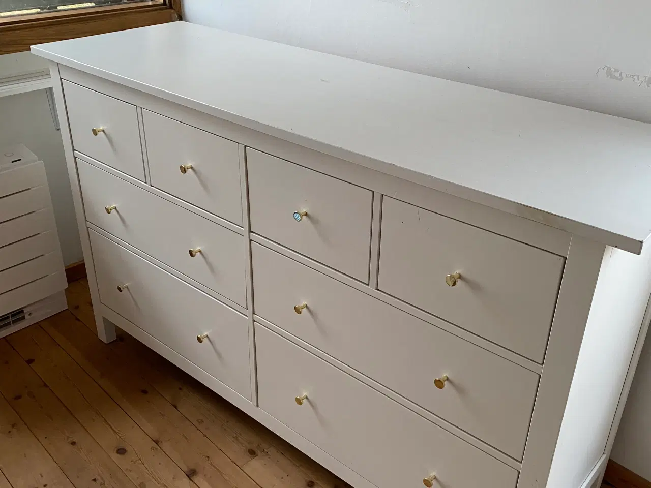 Billede 1 - Stor hvid kommode