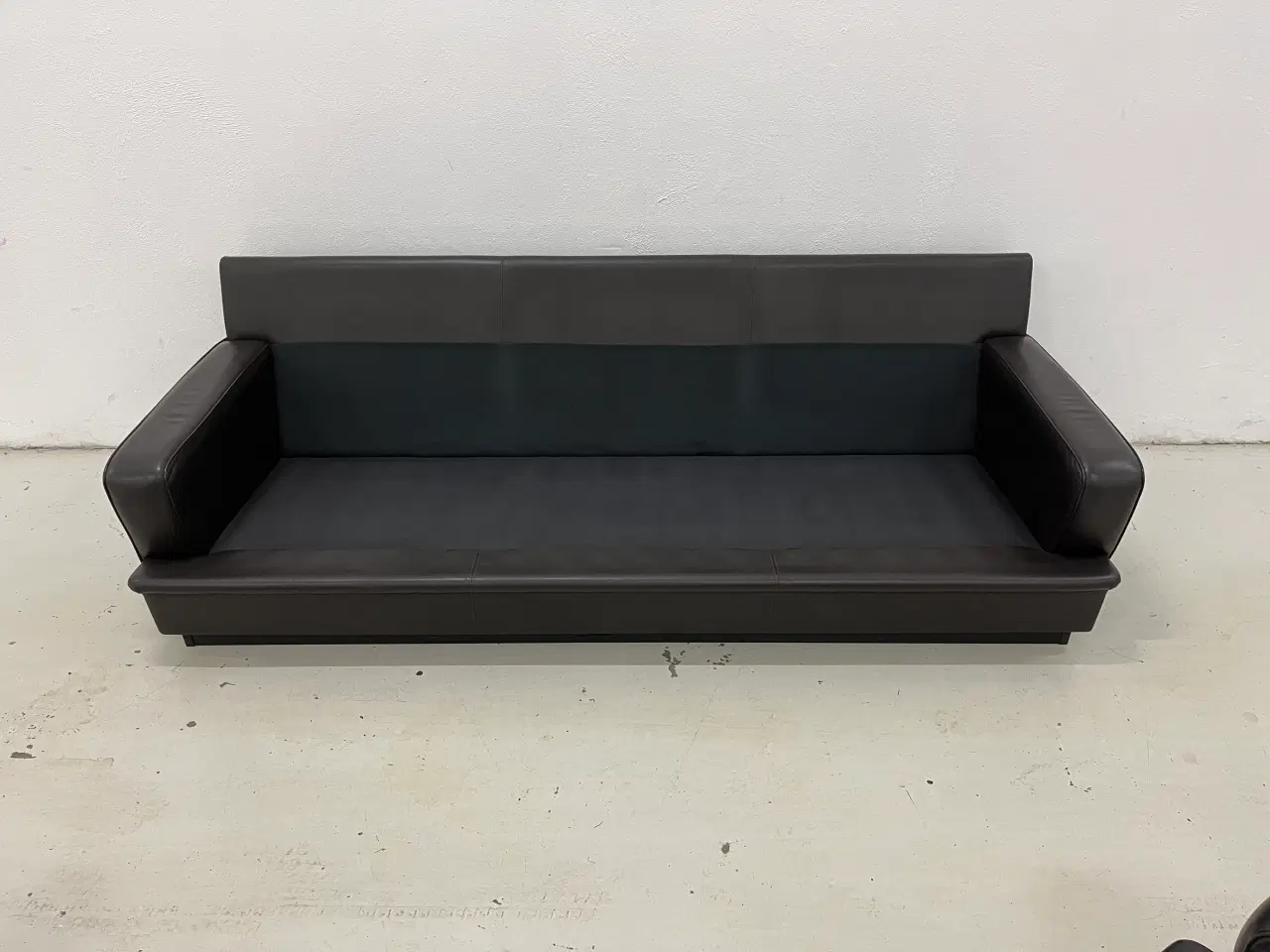 Billede 11 - Arne Norell sofagruppe i Dark Brown læder.