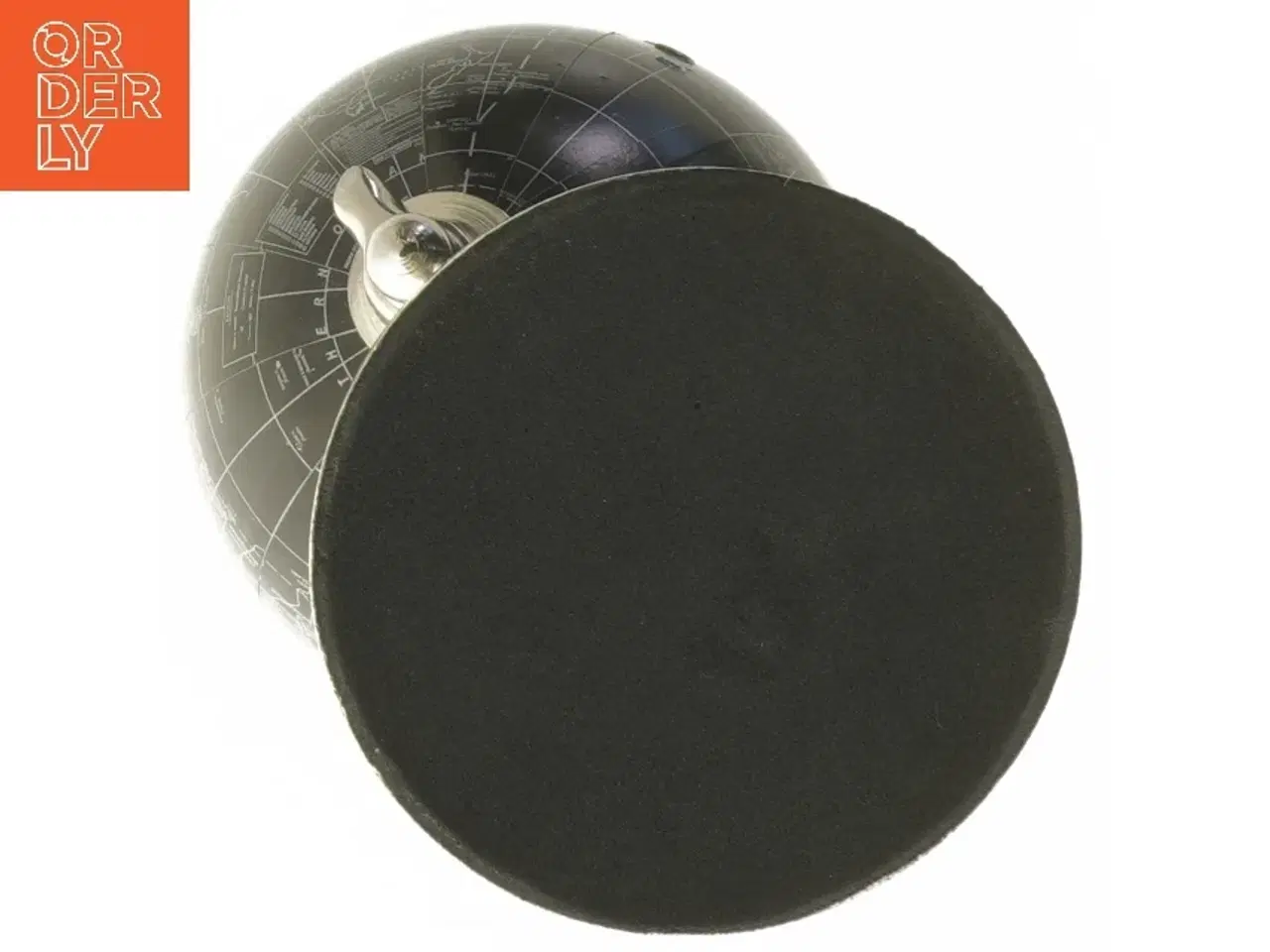 Billede 3 - Sort globe med sølvfod (str. 24x11,5 cm)