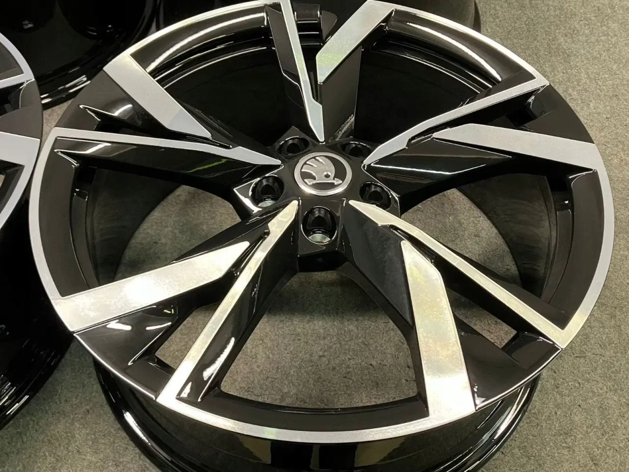 Billede 5 - ALUFÆLGE SKODA ENYAQ iV TAURUS 5LA 20"