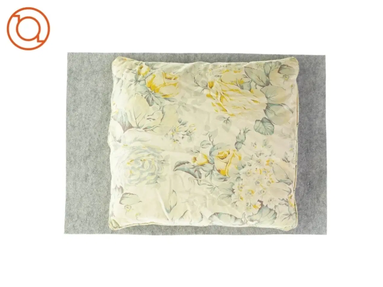 Billede 1 - Pude med blomsterprint fra Ukendt (str. LB:42x40cm)