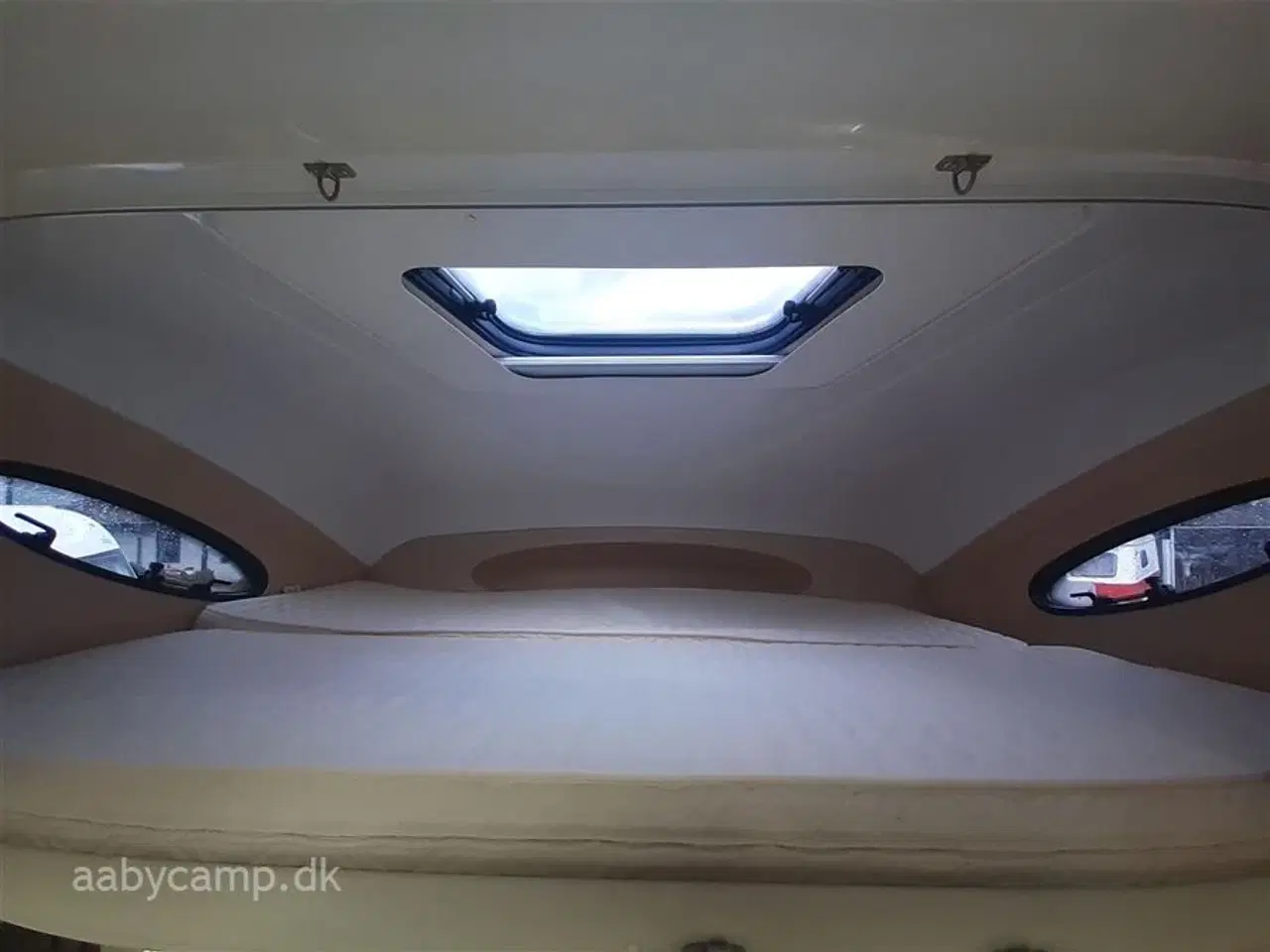 Billede 10 - 2012 - P.L.A M 742   Alkovemodel. lyse lædersæder. ovn.