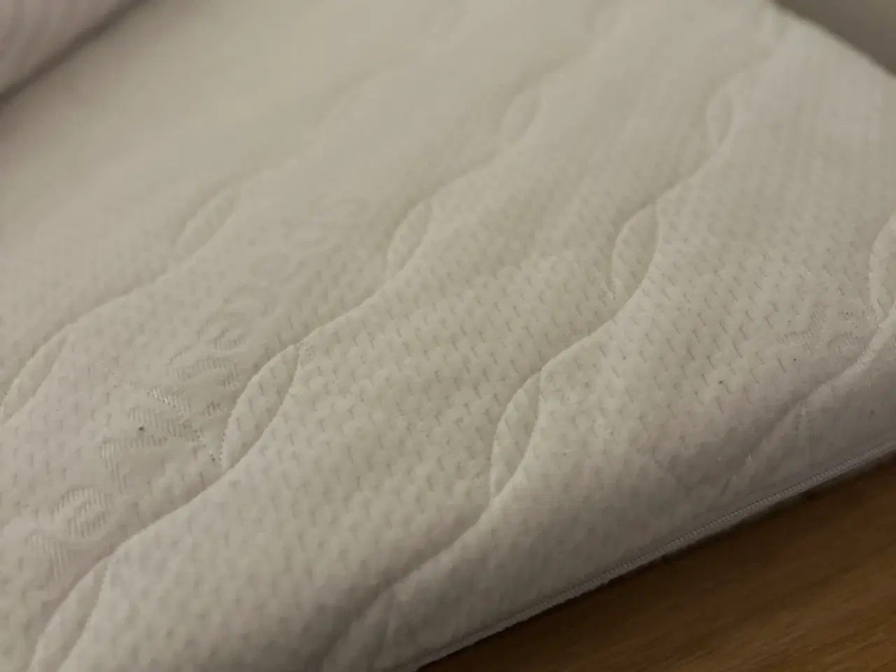 Billede 9 - Komplet dobbeltseng med madrasser