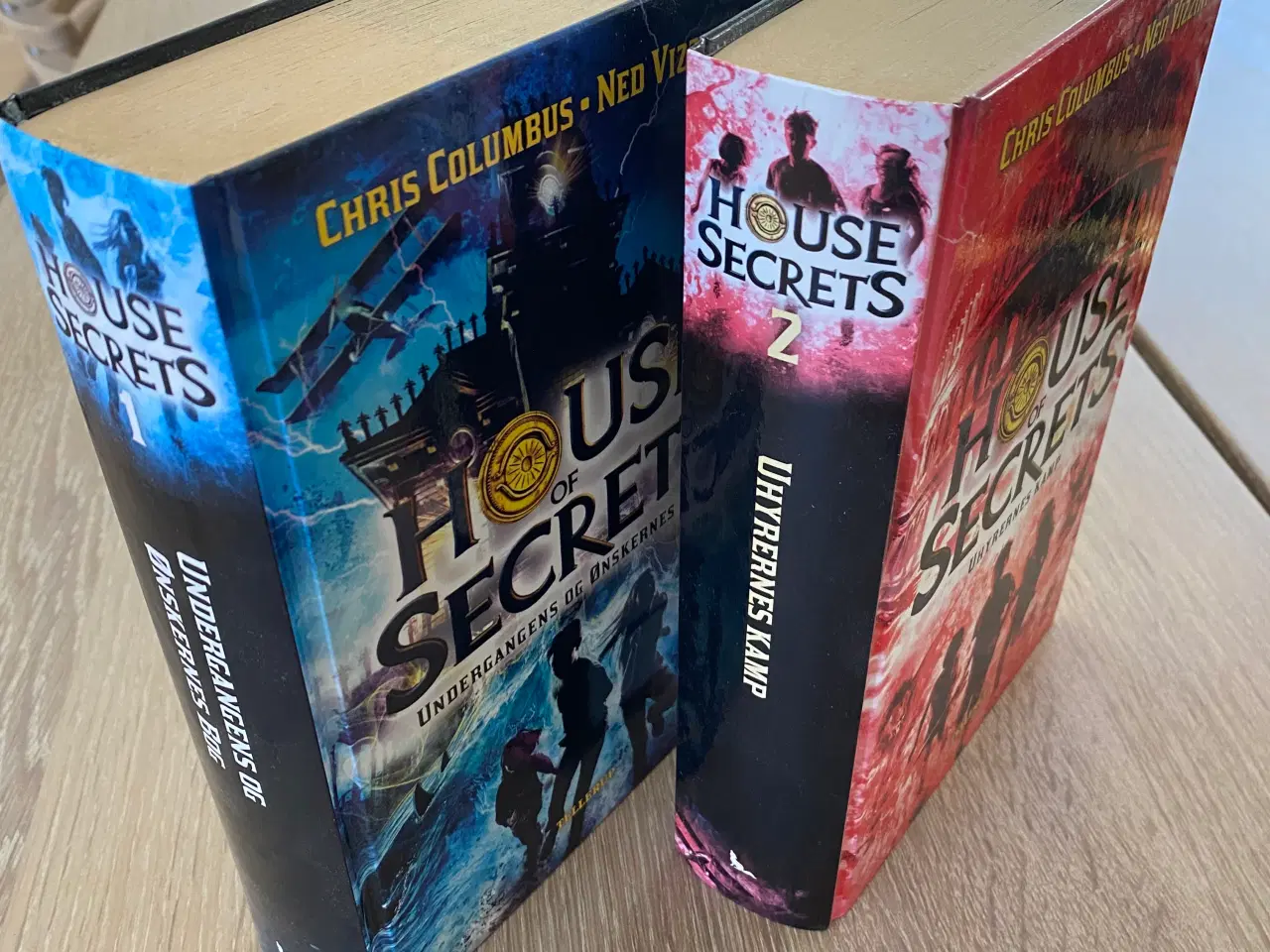 Billede 1 - House of secrets bind 1 og 2 af Chris Columbus 