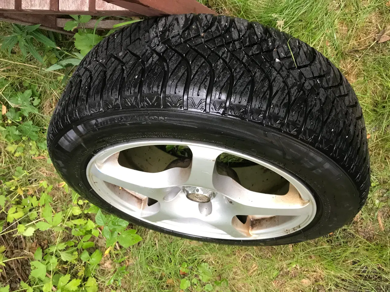 Billede 2 - 2 Bil Helårsdæk 185,55,R15,82H med 6mm Dækmønster 