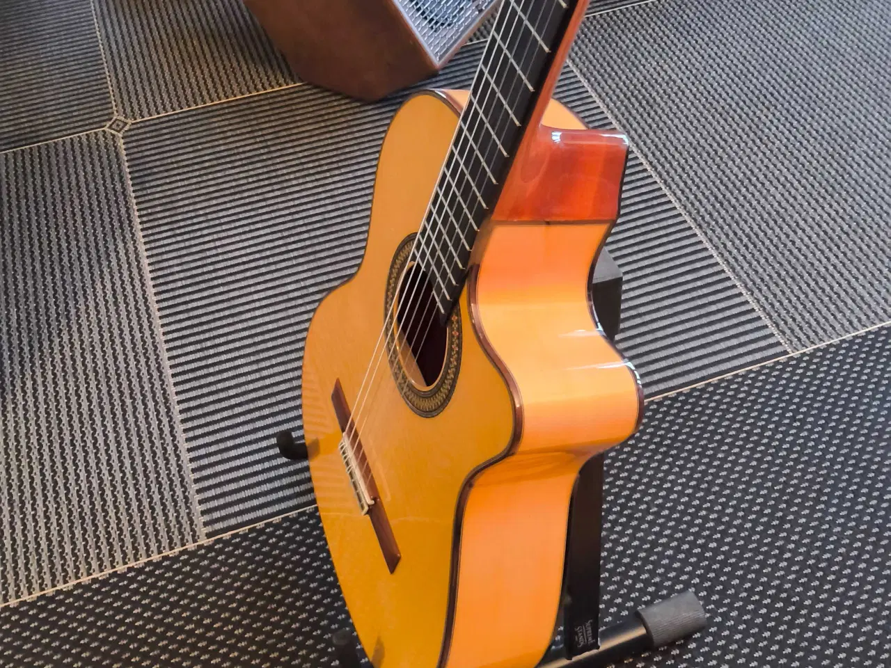 Billede 1 - Hejsa her er der en akustisk alaramba af høj top k