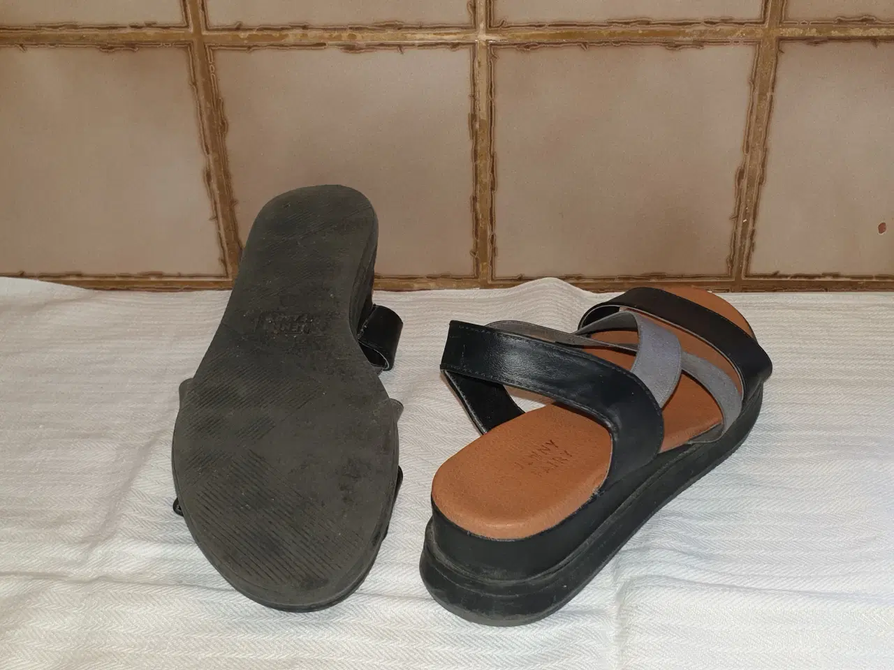Billede 1 - Sandaler Jenny str38