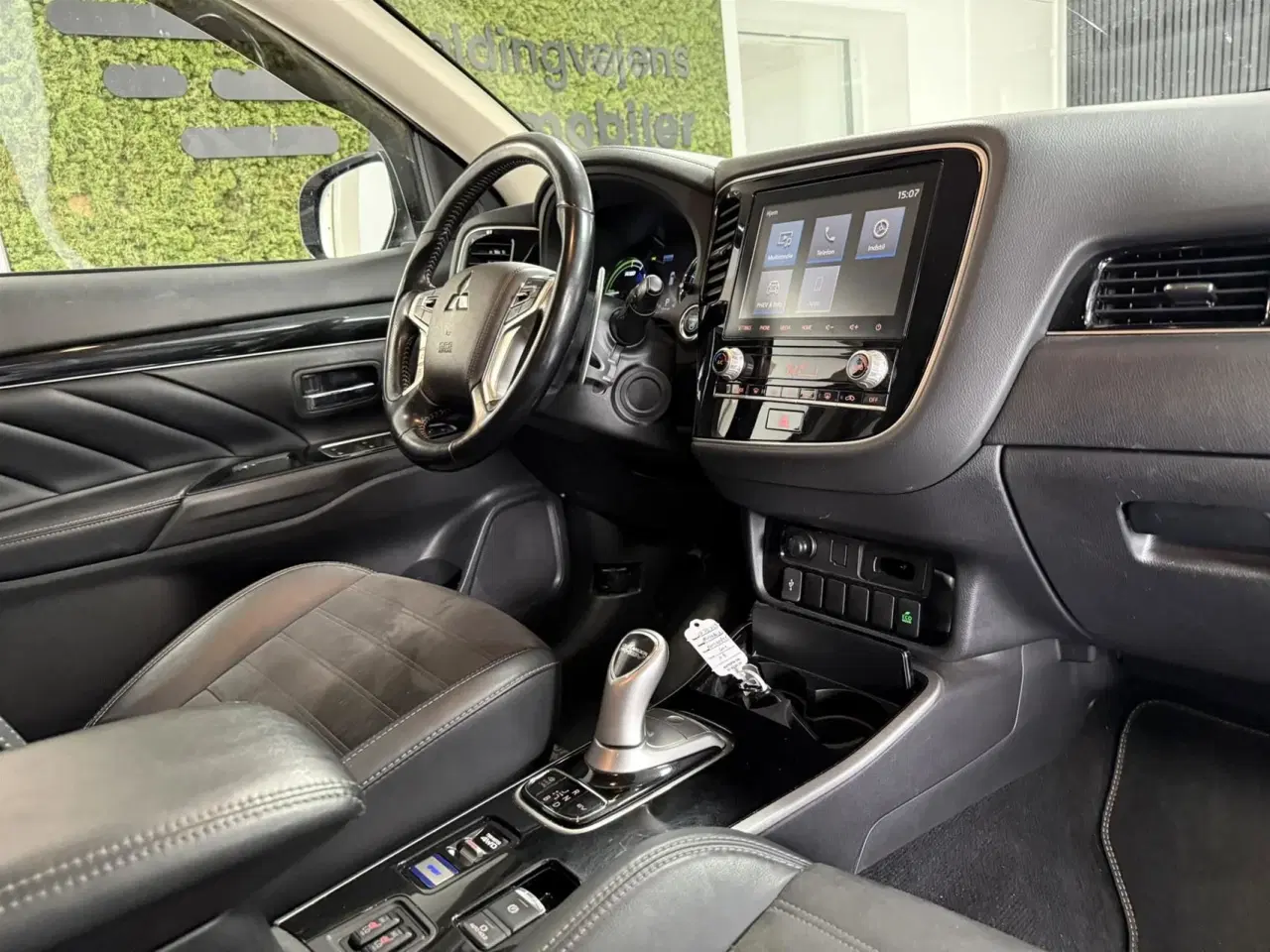 Billede 8 - Mitsubishi Outlander 2,4 PHEV  Plugin-hybrid Invite+ 4WD 224HK 5d 6g Trinl. Gear