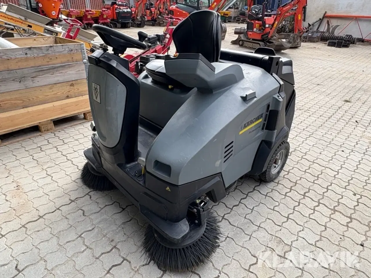 Billede 1 - Fejemaskine Kärcher KM 105/100 R