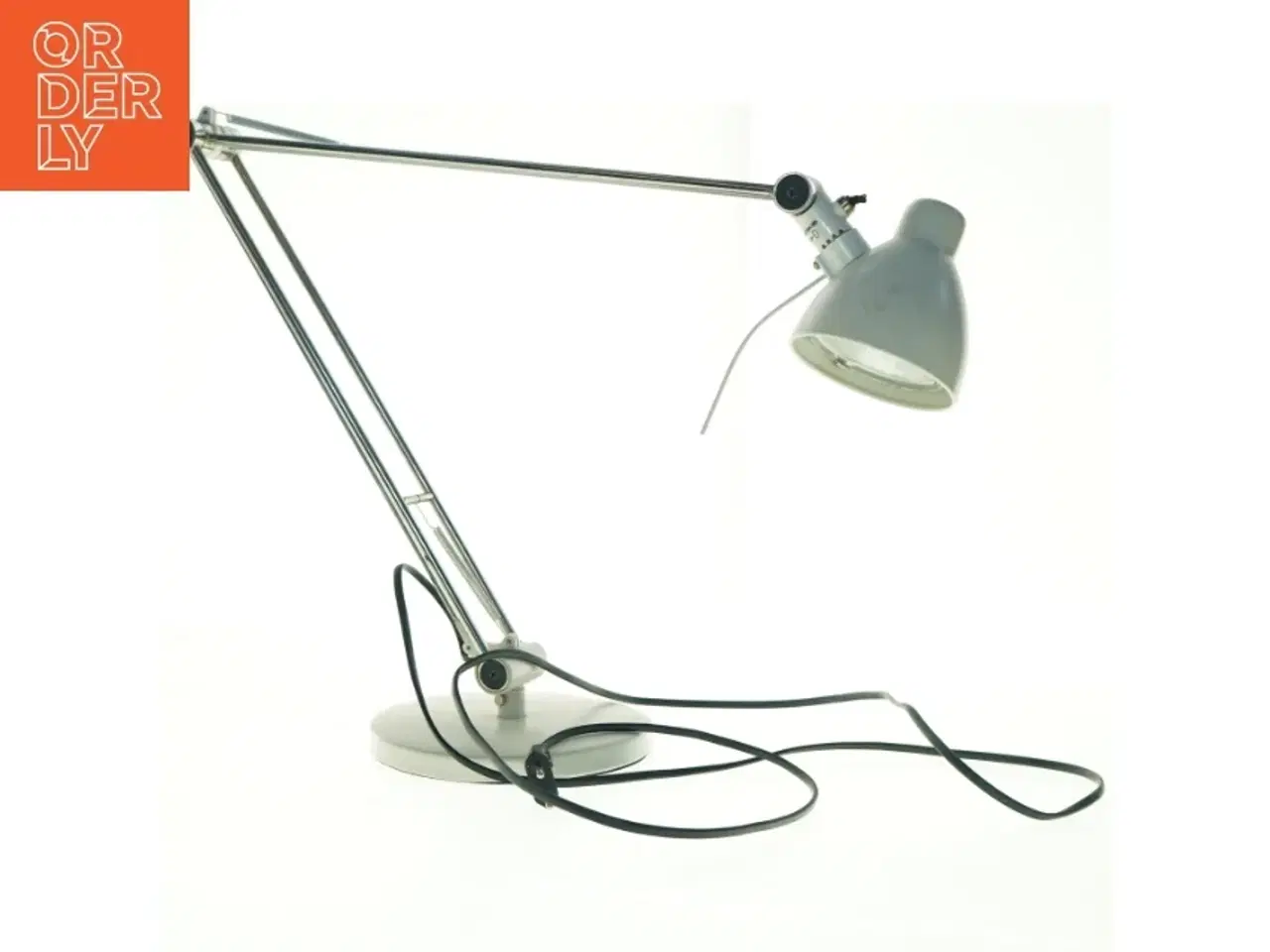 Billede 1 - Skrivebordslampe med justerbar arm fra IKEA (str. Fod ø 18 cm udstrakt lampe, 99 cm skærm 10 x 10 cm)