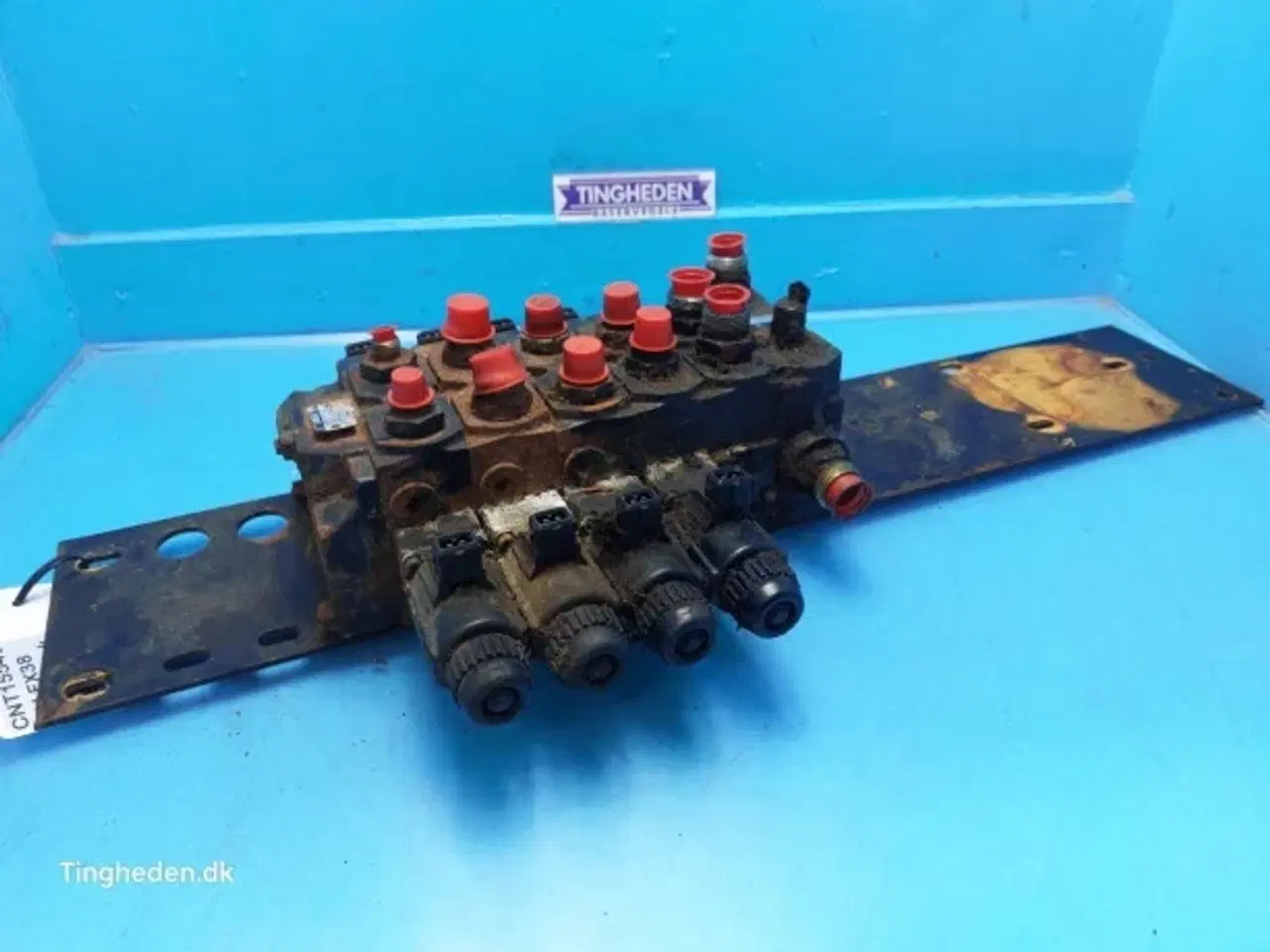 Billede 11 - New Holland FX38 Ventilblock 84043951