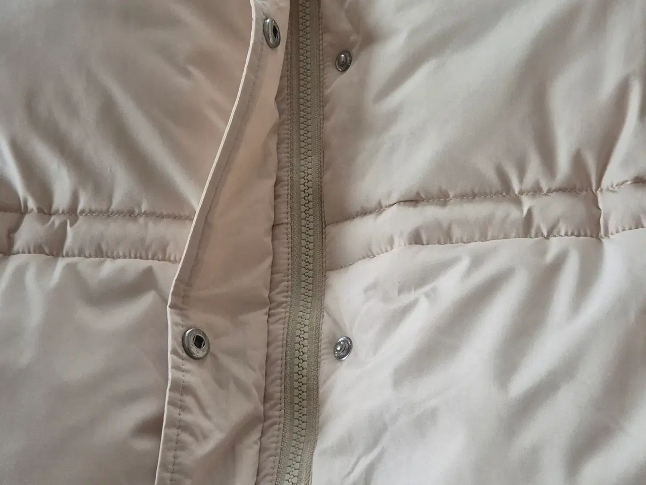 Billede 2 - Vinterjakke brugt få gange 