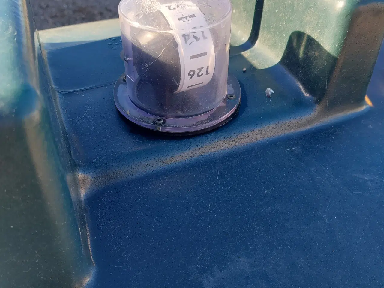 Billede 3 - Olietank Plast med måler 1200 liter årg. 2005