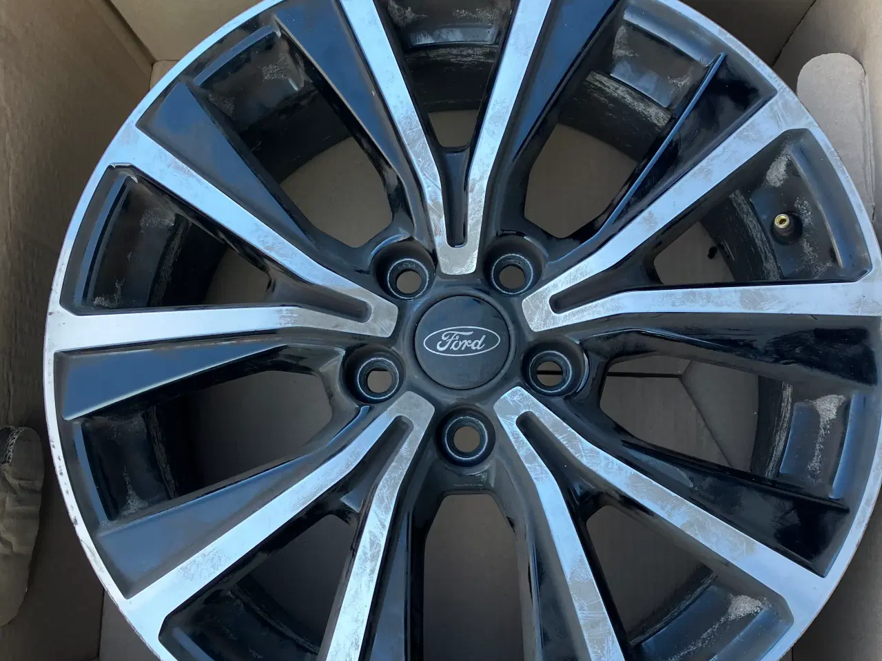 Billede 1 - Ford Original Alufælge sæt 17"