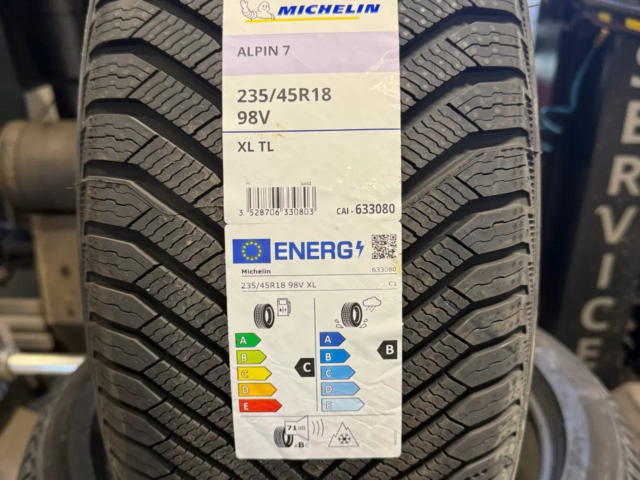 Billede 2 - Michelin alpin 7 235/45 18 98v xl Tl
