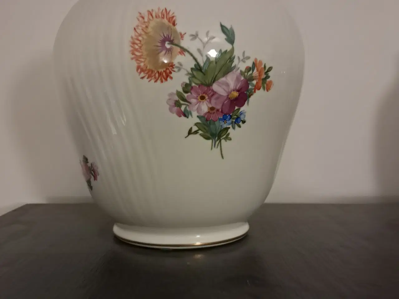 Billede 3 - Royal Copenhagen vase sælges