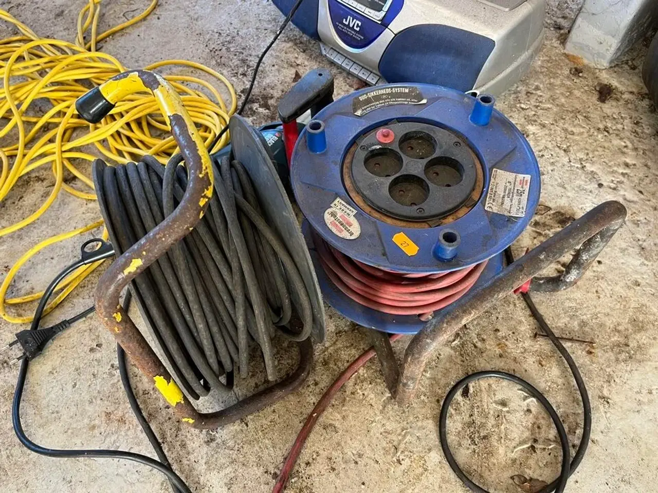 Billede 2 - Forlænger Ledninger og Radio