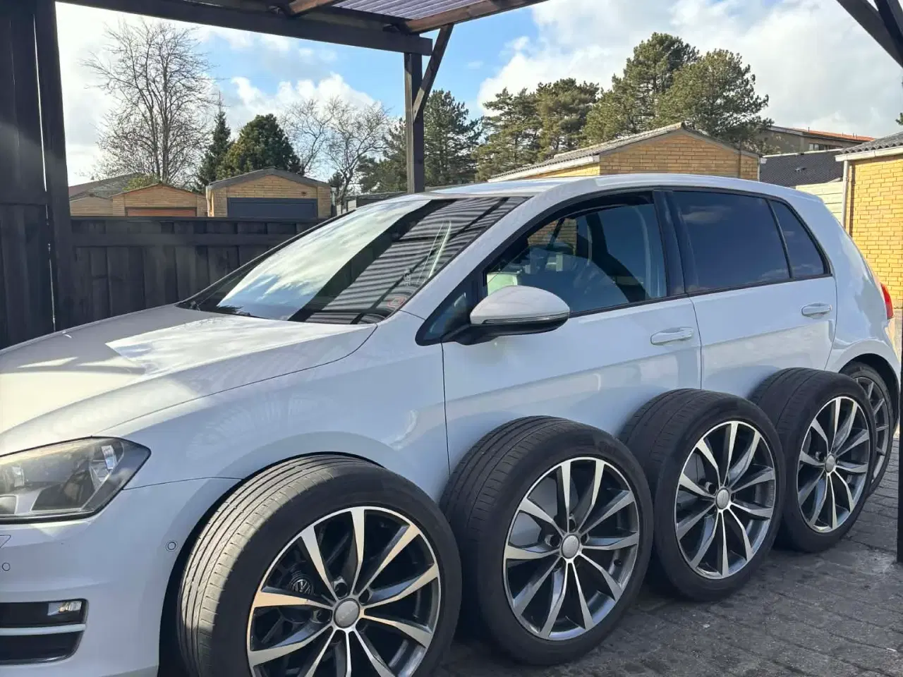 Billede 1 - Flotte alu fælge til vw 