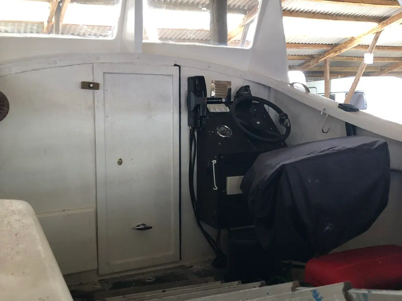 Billede 2 - 16 fod med kabine, 30 Hk motor og trailer