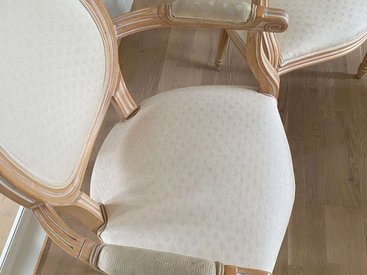 Billede 3 - 2 klassiske stole m. armlæn – Louis stil