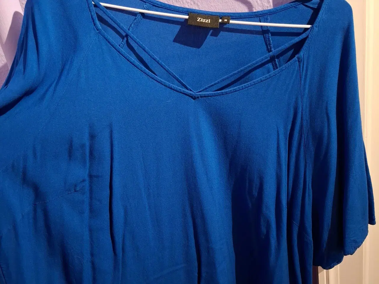 Billede 5 - Blå t-shirt fra Zizzi