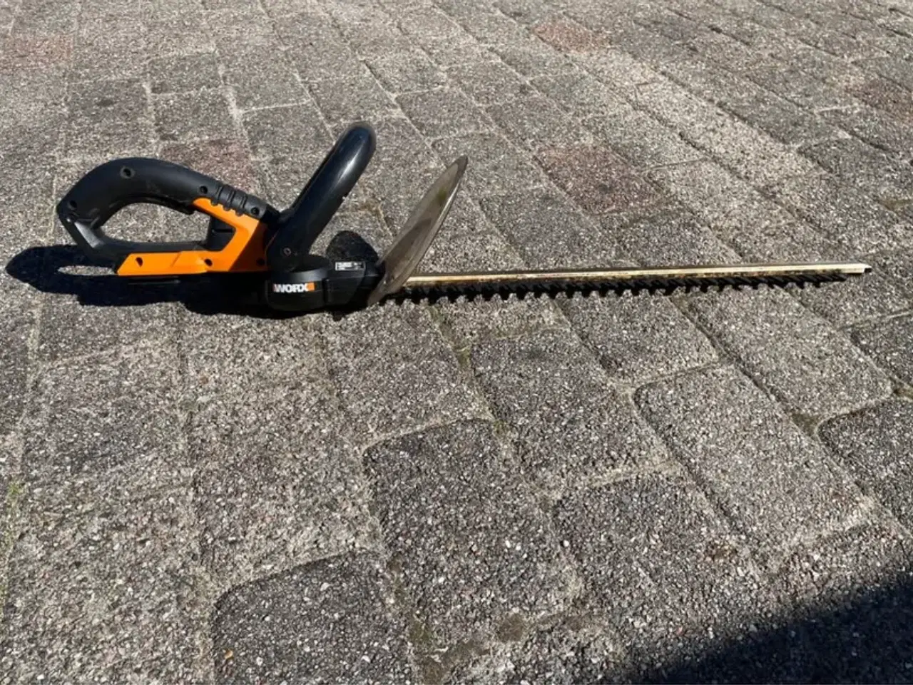 Billede 3 - Aku. Worx hækklipper incl. batteri 