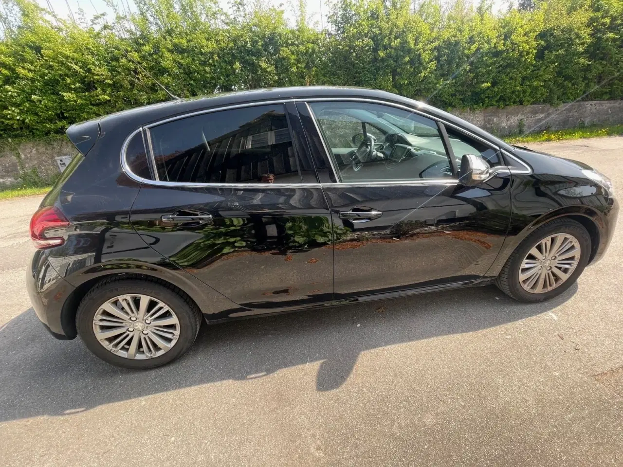Billede 7 - Peugeot 208 1,6 BlueHDi 100 Allure Sky