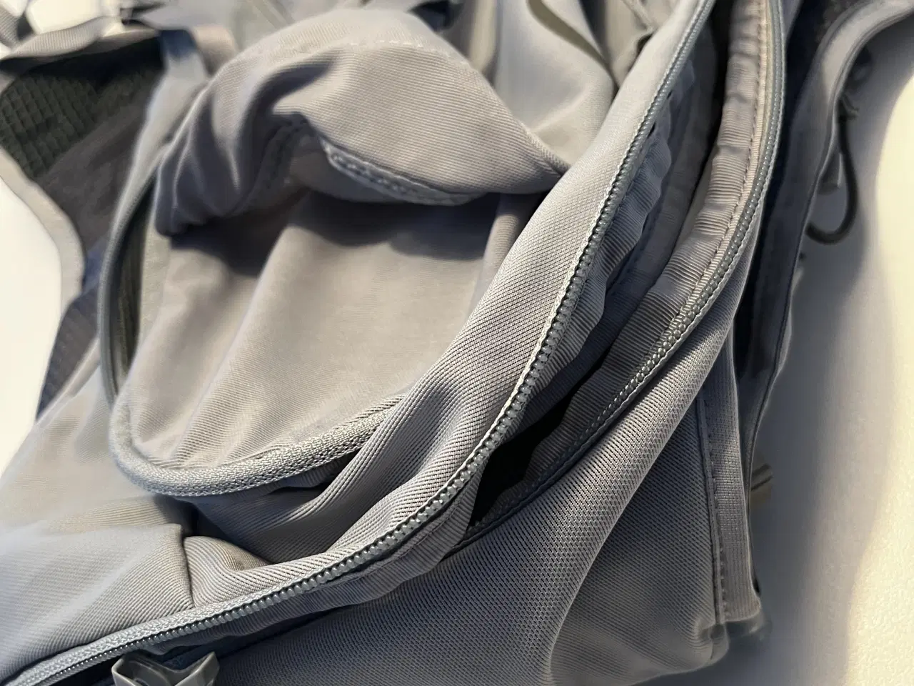 Billede 4 - Osprey Rygsæk Grå til kvinder