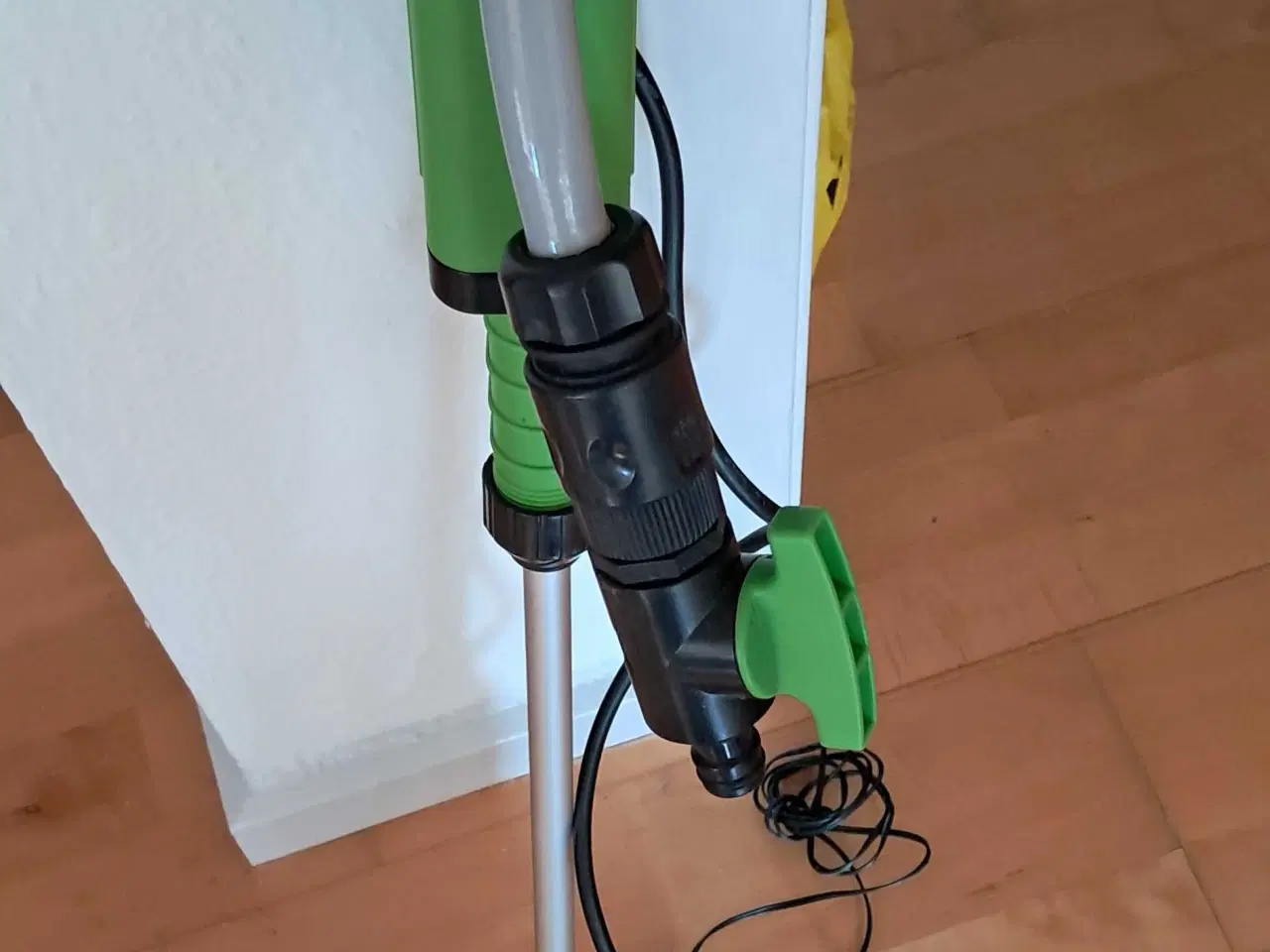 Billede 2 - Plæneklipper og dykpumpe 