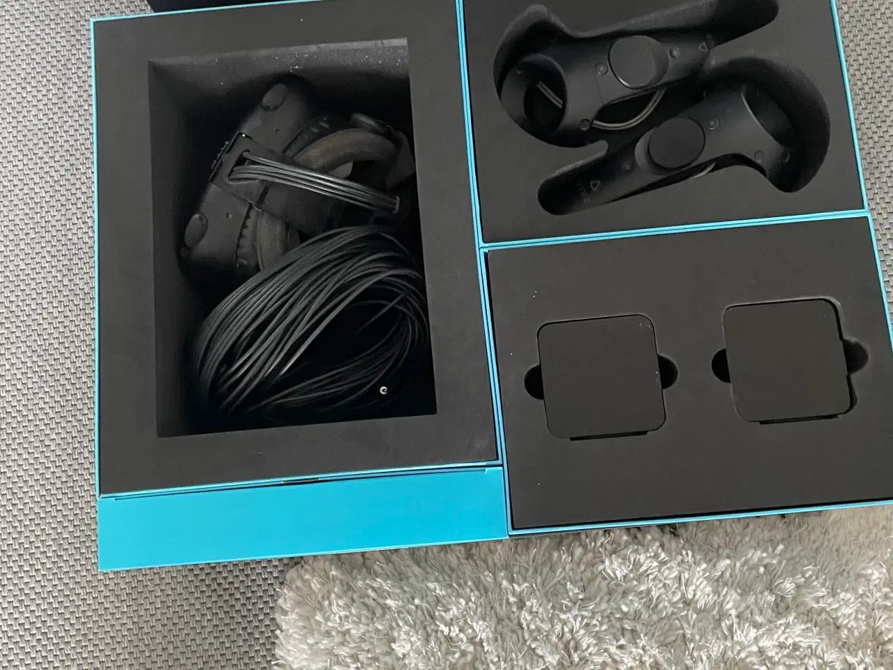 Billede 2 - HTC Vive 1 + Gamer PC + 120hz skærm + Gamer tastat