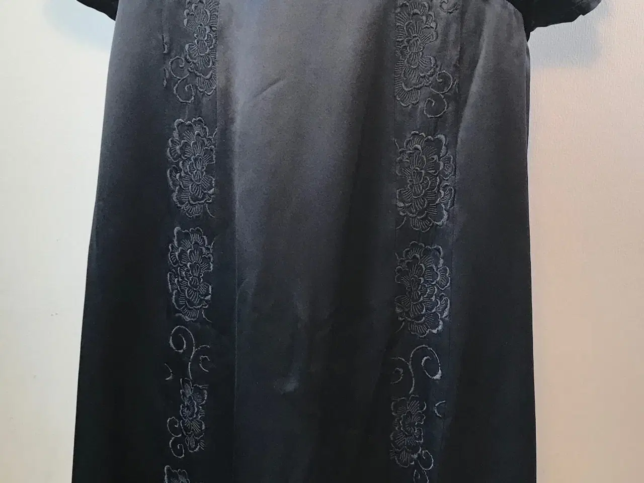 Billede 5 - Baum und Pherdgarten, silkekjole, str 40