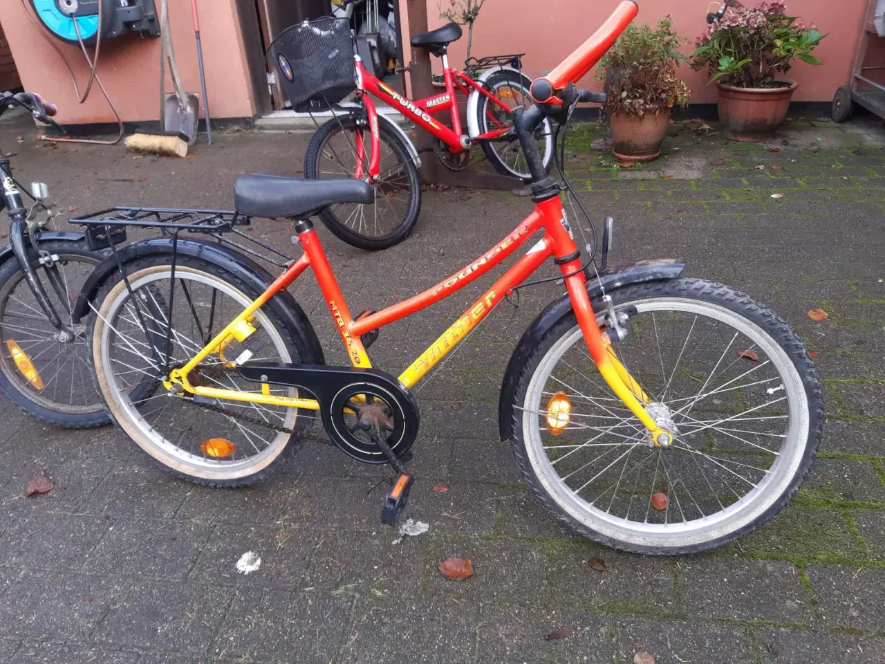 Billede 4 - Børnecykler forskellige str.