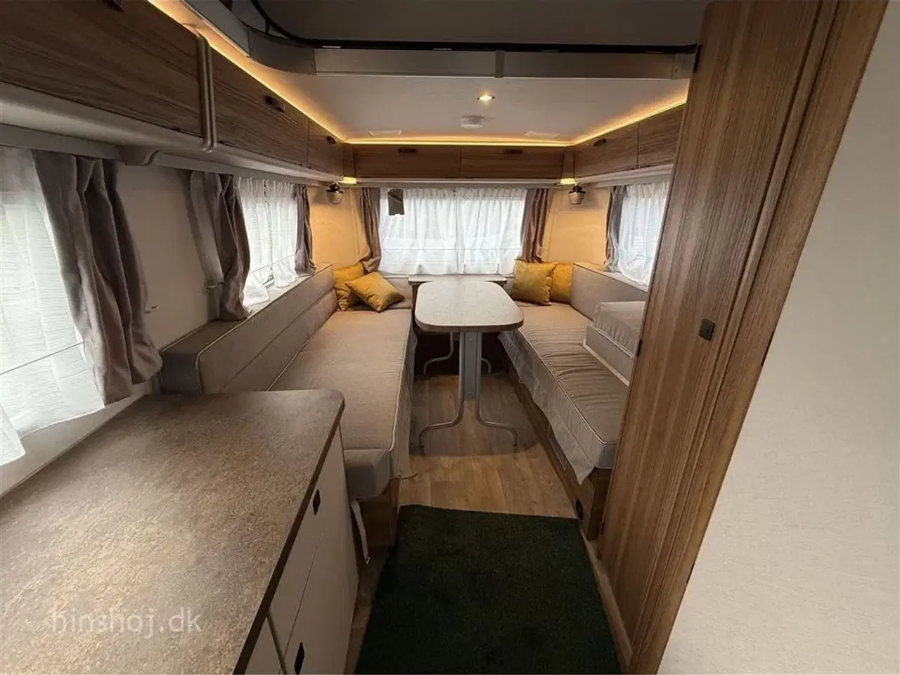 Billede 15 - 2026 - Eriba Touring 620 Legend kult vogn fra Eriba med sovetag fra Hinshøj Caravan