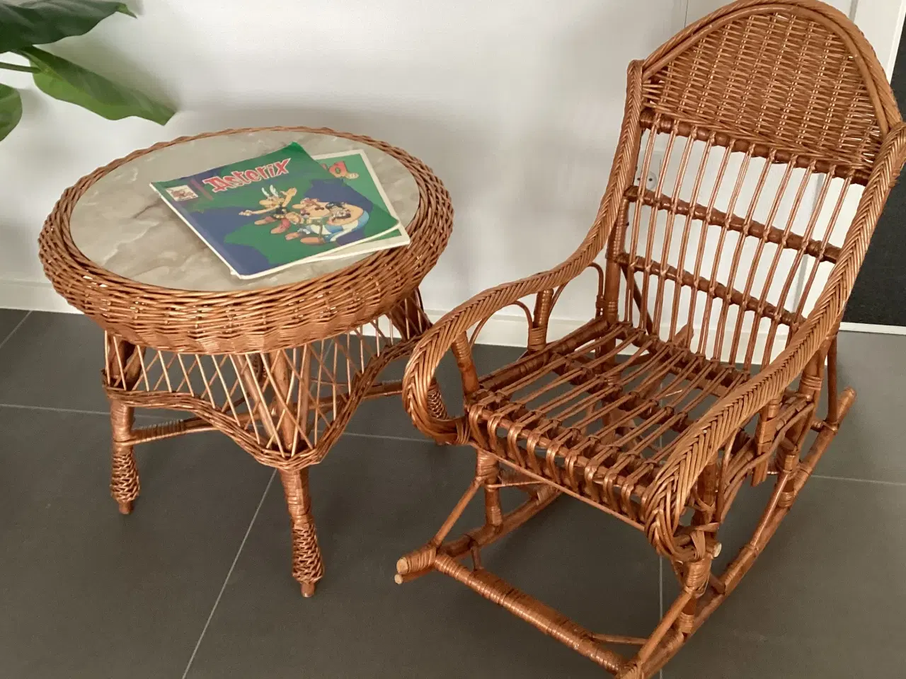 Billede 1 - Lækkert børnesæt bambus,gyngestol