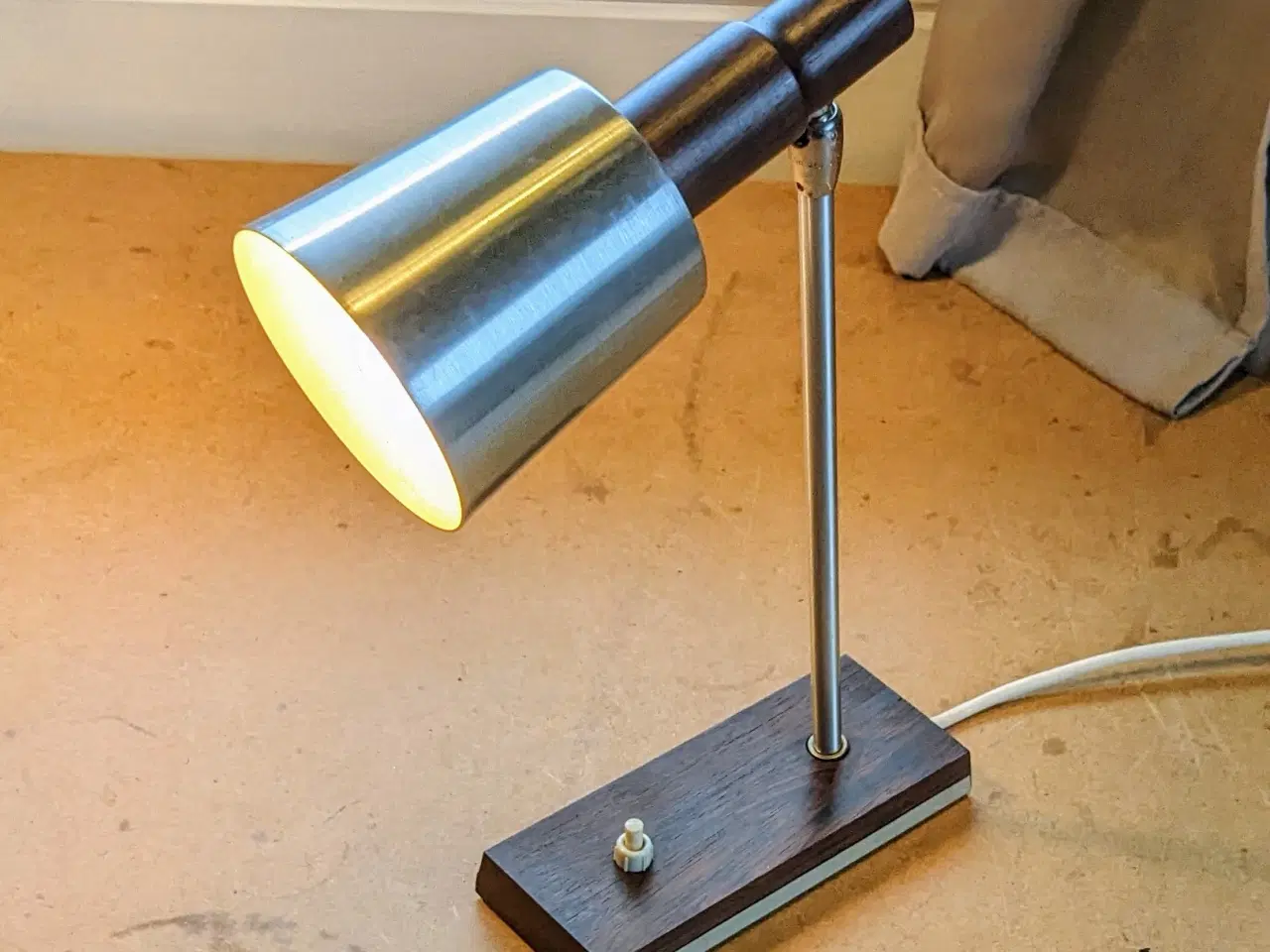 Billede 2 - SILVA bordlamper fra LYFA.750