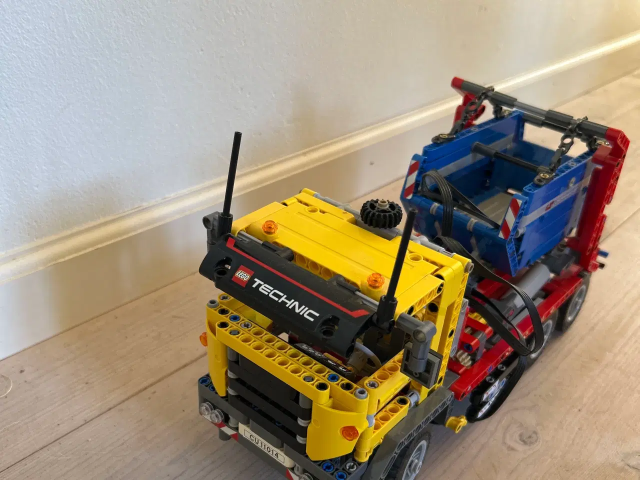Billede 2 - LEGO Technic Container Truck 42024