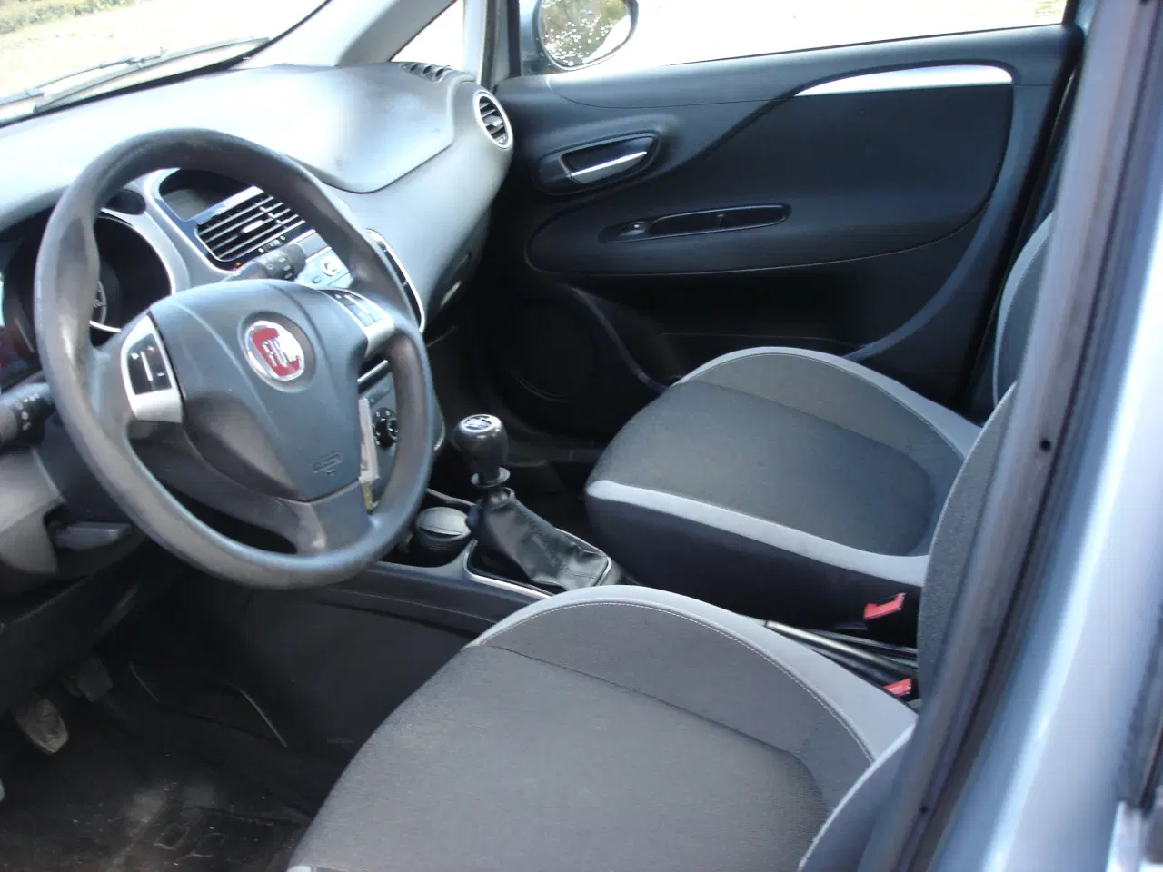 Billede 5 - FIAT PUNTO 1.4 . 1.EJERS ÅRG 8/2013.