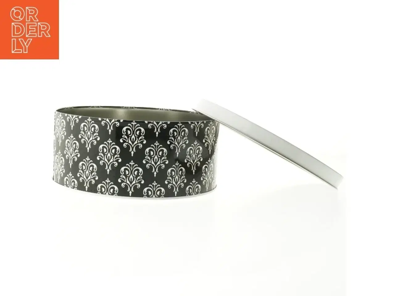 Billede 2 - Metal kagedåse med mønster fra Pandora (str. Ø 23 cm)