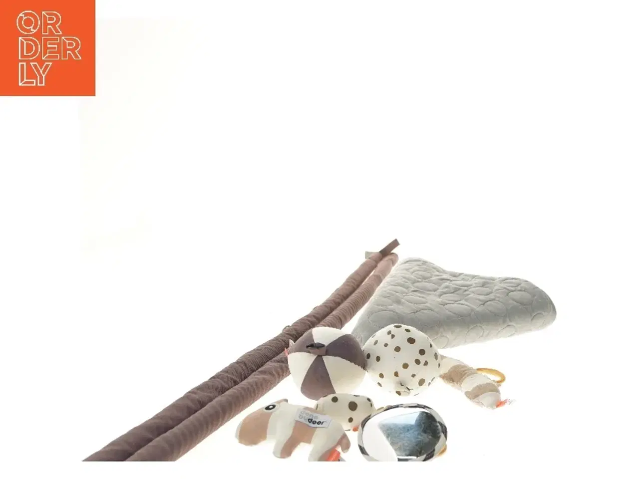 Billede 1 - Aktivitetslegetøj til baby fra Done By Deer (str. 140 cm)