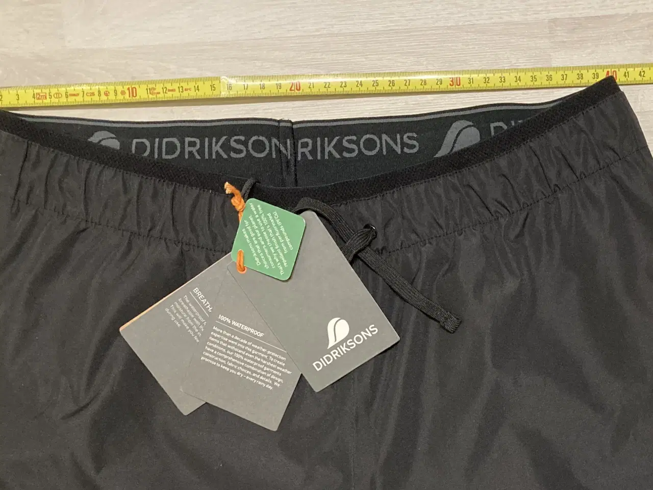Billede 4 - NYE! Didriksons regnbukser. Str. M 
