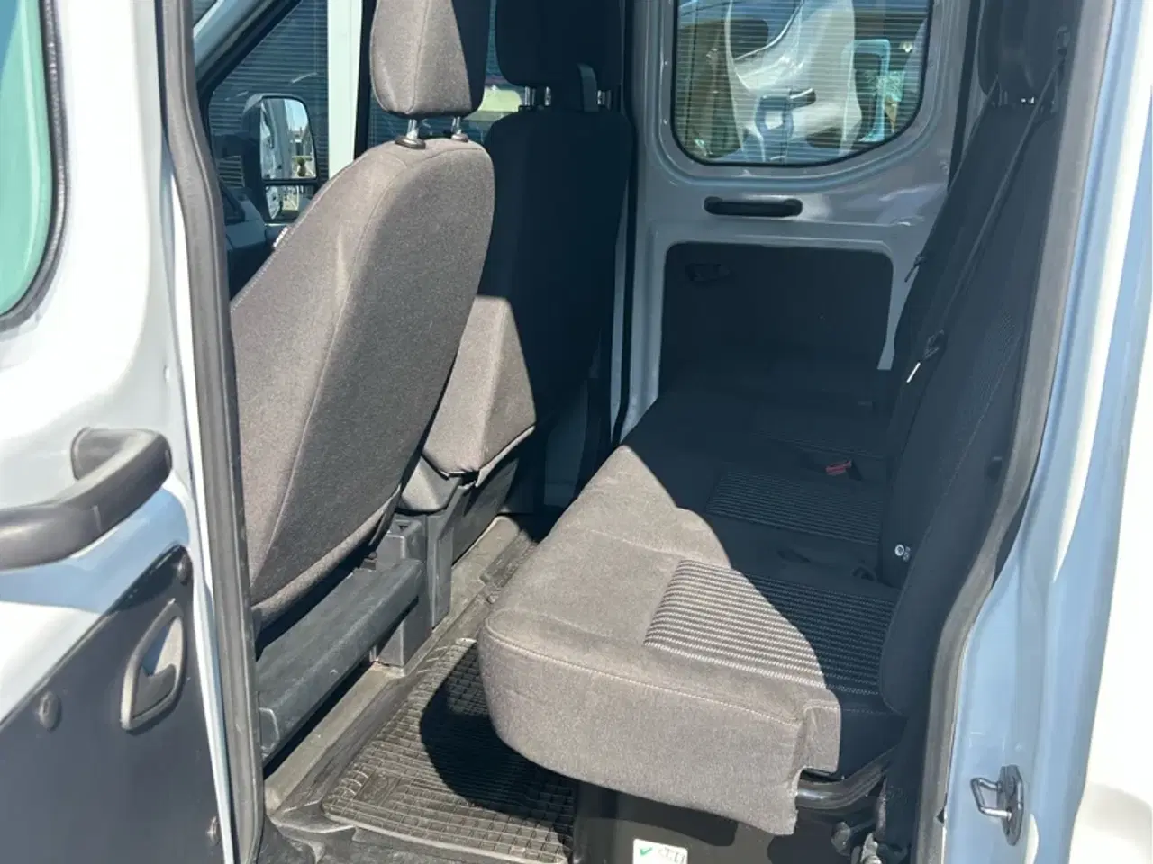 Billede 8 - Ford Transit 350 L2H1 2,0 TDCi Trend 130HK DobKab 6g