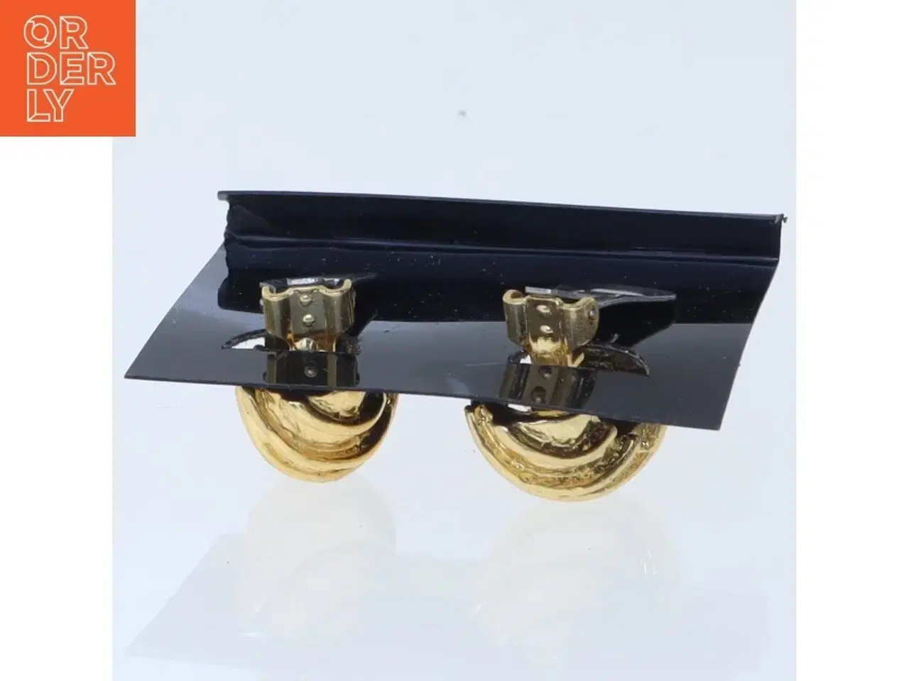 Billede 3 - Guldfarvede øre klips med spiraldesign fra Fashion (str. 2 cm)