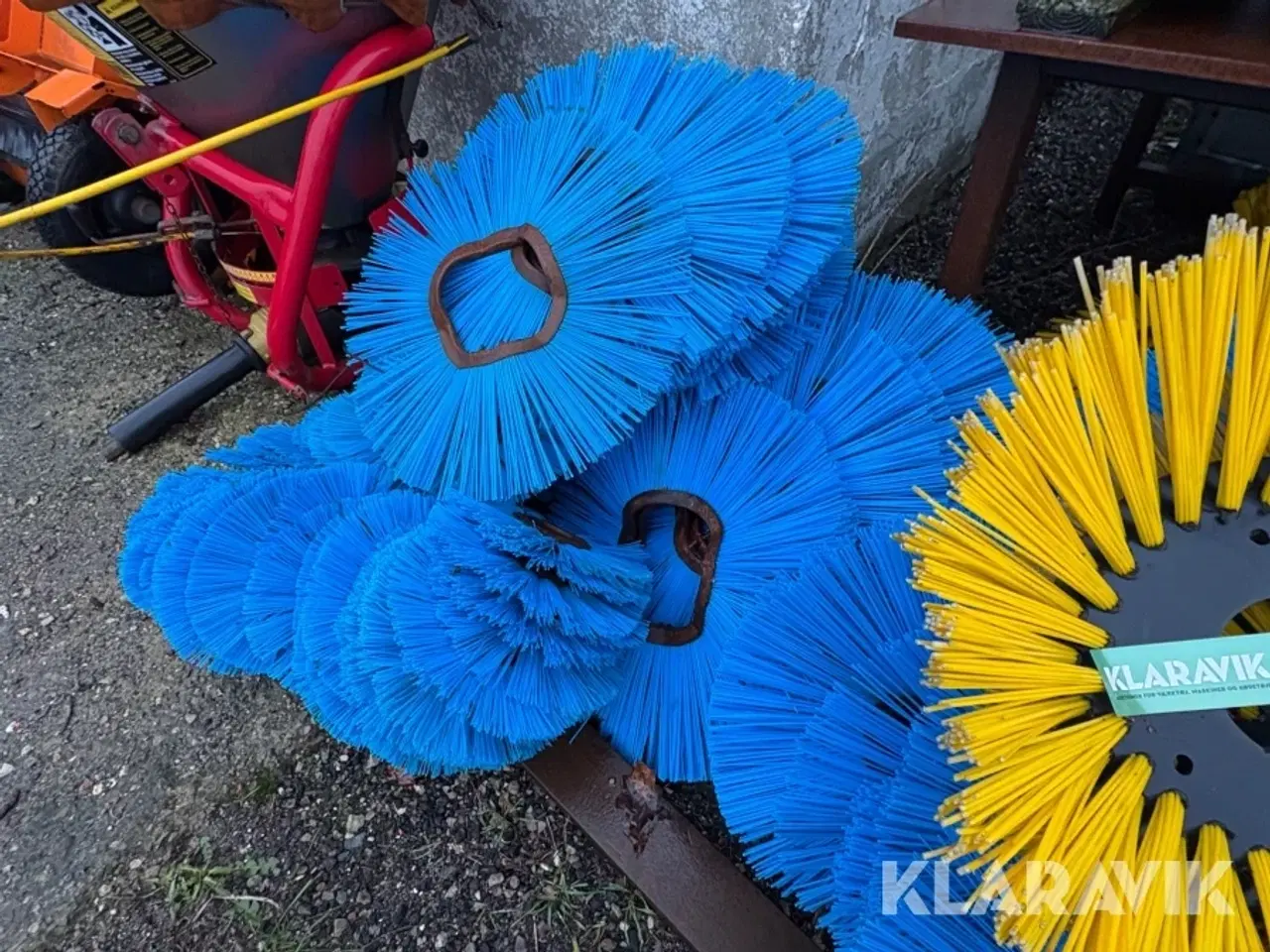 Billede 3 - Blandet lot af børster til koste